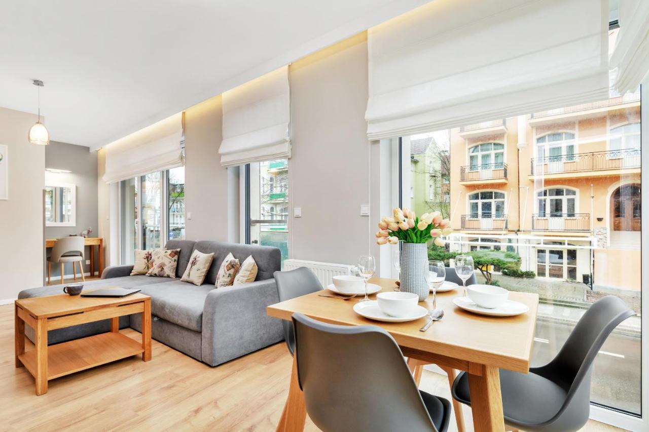 Premium Lissa By Renters * Свіноуйсьце